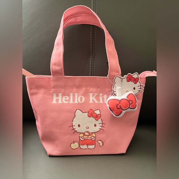 Hello Kitty Small Totes. - Picture 2 of 9